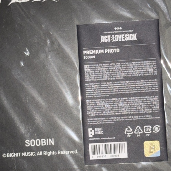 Soobin Tomorrow x Together TXT ACT:LOVESICK Premium Photo K-pop Idol Collector - Picture 2 of 4